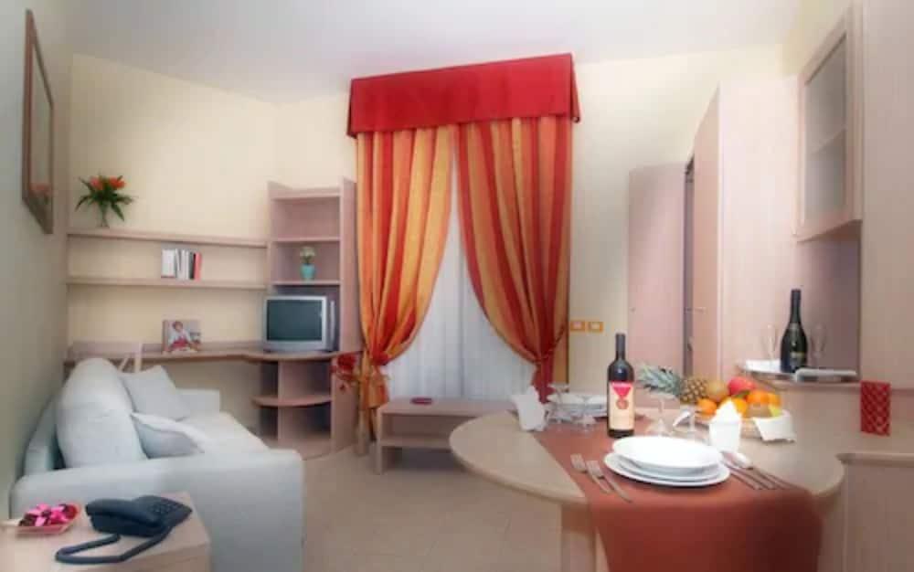 Complesso L'Oasi Hotel Aranova Ngoại thất bức ảnh