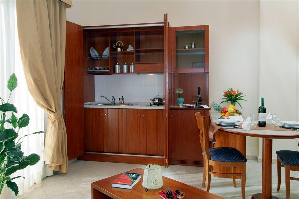 Complesso L'Oasi Hotel Aranova Ngoại thất bức ảnh