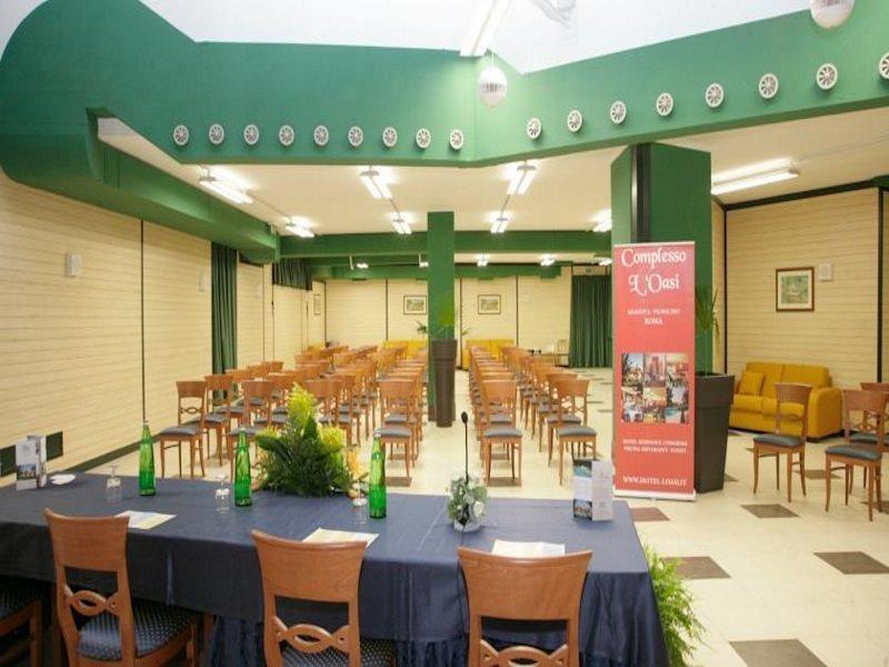 Complesso L'Oasi Hotel Aranova Ngoại thất bức ảnh