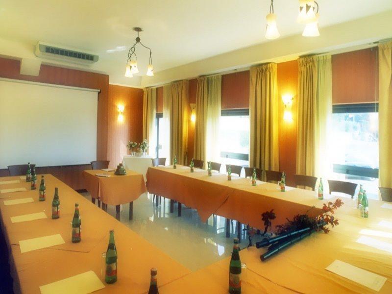 Complesso L'Oasi Hotel Aranova Ngoại thất bức ảnh